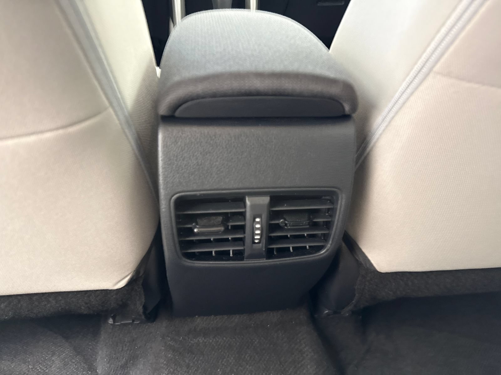 Used 2024 Toyota Corolla Cross L FWD image 38