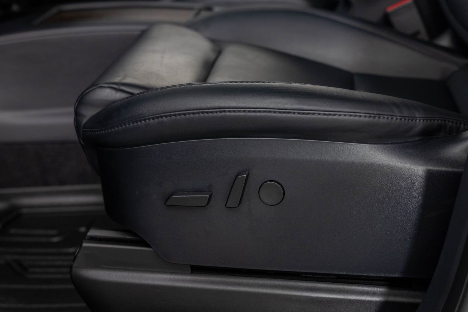 Used 2020 Tesla Model X Long Range image 16