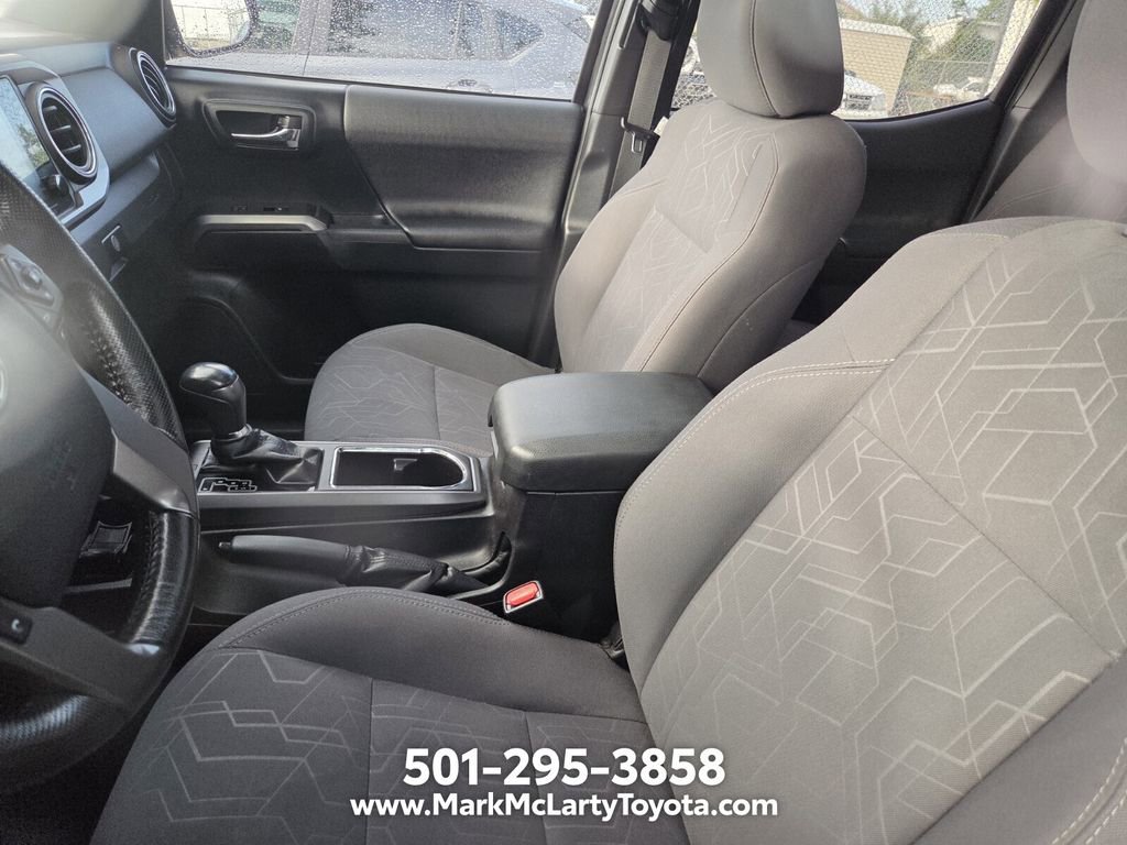 Used 2016 Toyota Tacoma TRD Sport w/ Premium & Technology Package AWD/4WD image 8
