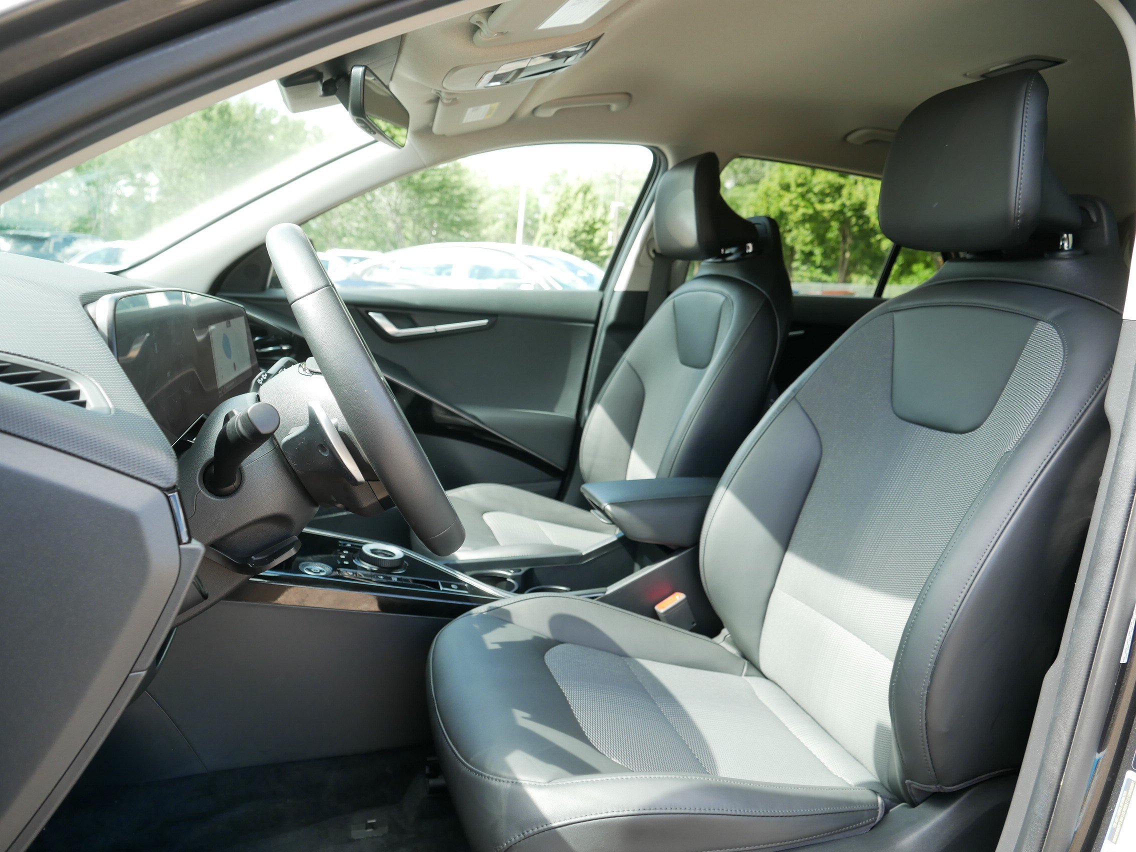 Used 2024 Kia Niro Wind w/ Wind Preserve Package FWD image 34