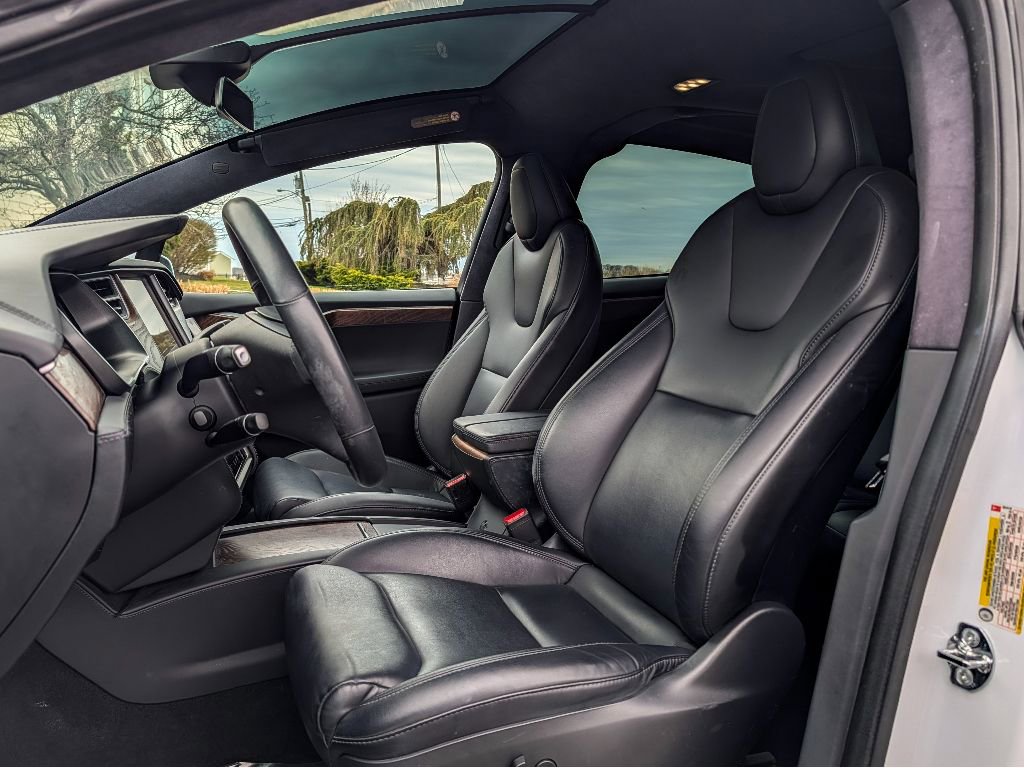 Used 2021 Tesla Model X Long Range image 14