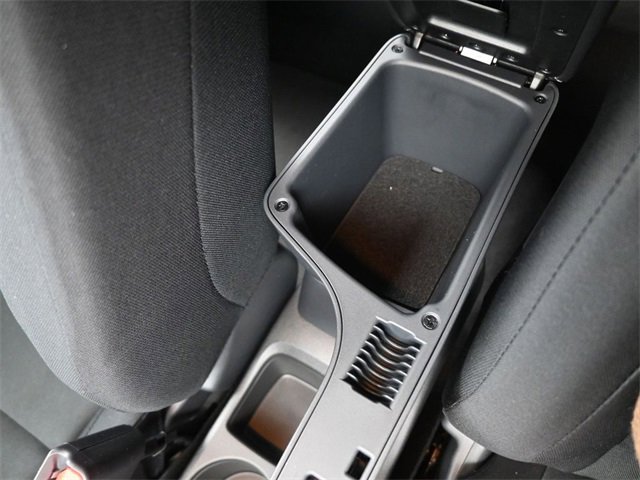 New 2025 Nissan Kicks Play S image 31