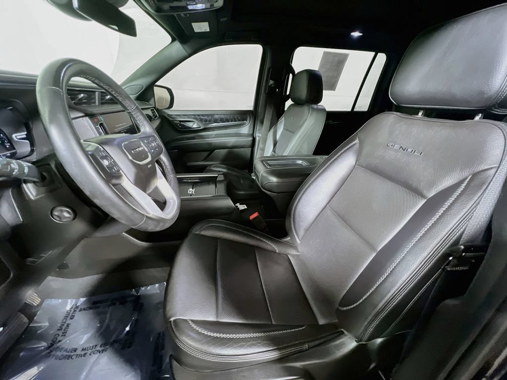 Used 2023 GMC Yukon XL Denali AWD/4WD image 18