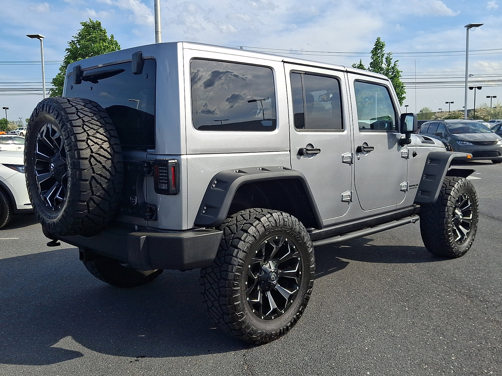 Used 2017 Jeep Wrangler Unlimited Rubicon w/ Dual Top Group AWD/4WD image 6