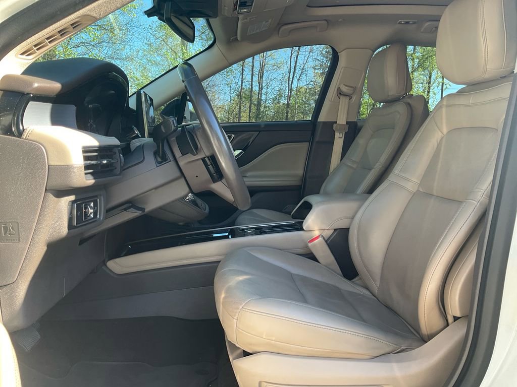 Used 2020 Lincoln Corsair FWD w/ Premium Package image 16