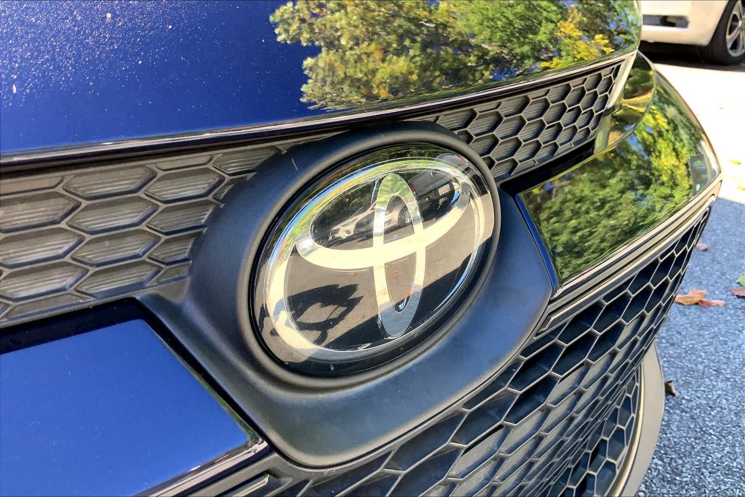 Used 2020 Toyota Corolla LE FWD image 28