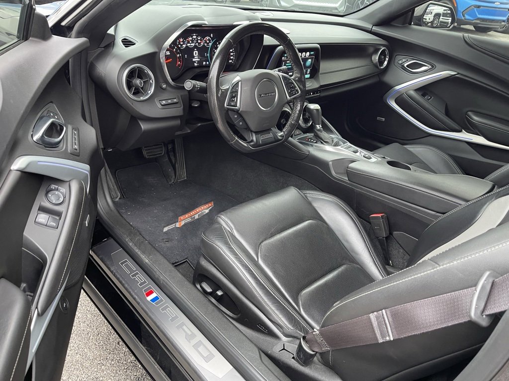 Used 2017 Chevrolet Camaro SS image 9