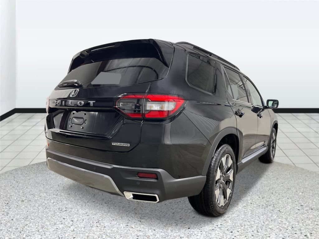 New 2026 Honda Pilot Touring image 3