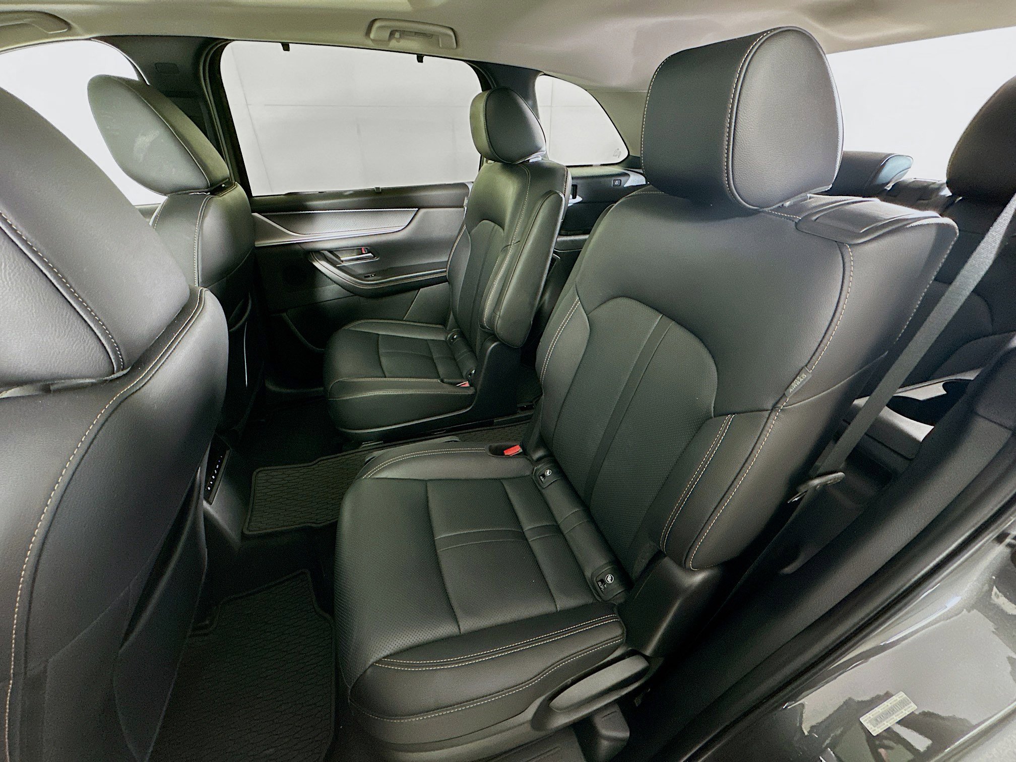 Used 2024 MAZDA CX-90 Plug-In Hybrid w/ Premium Pkg image 29