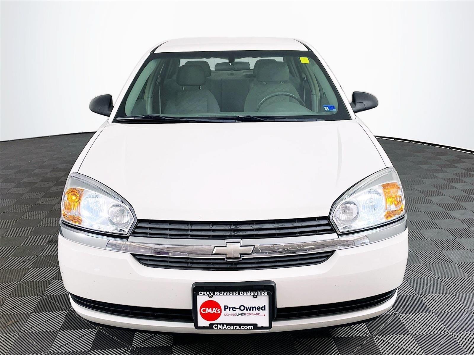 Used 2005 Chevrolet Malibu LS w/ Preferred Equipment Group FWD image 2