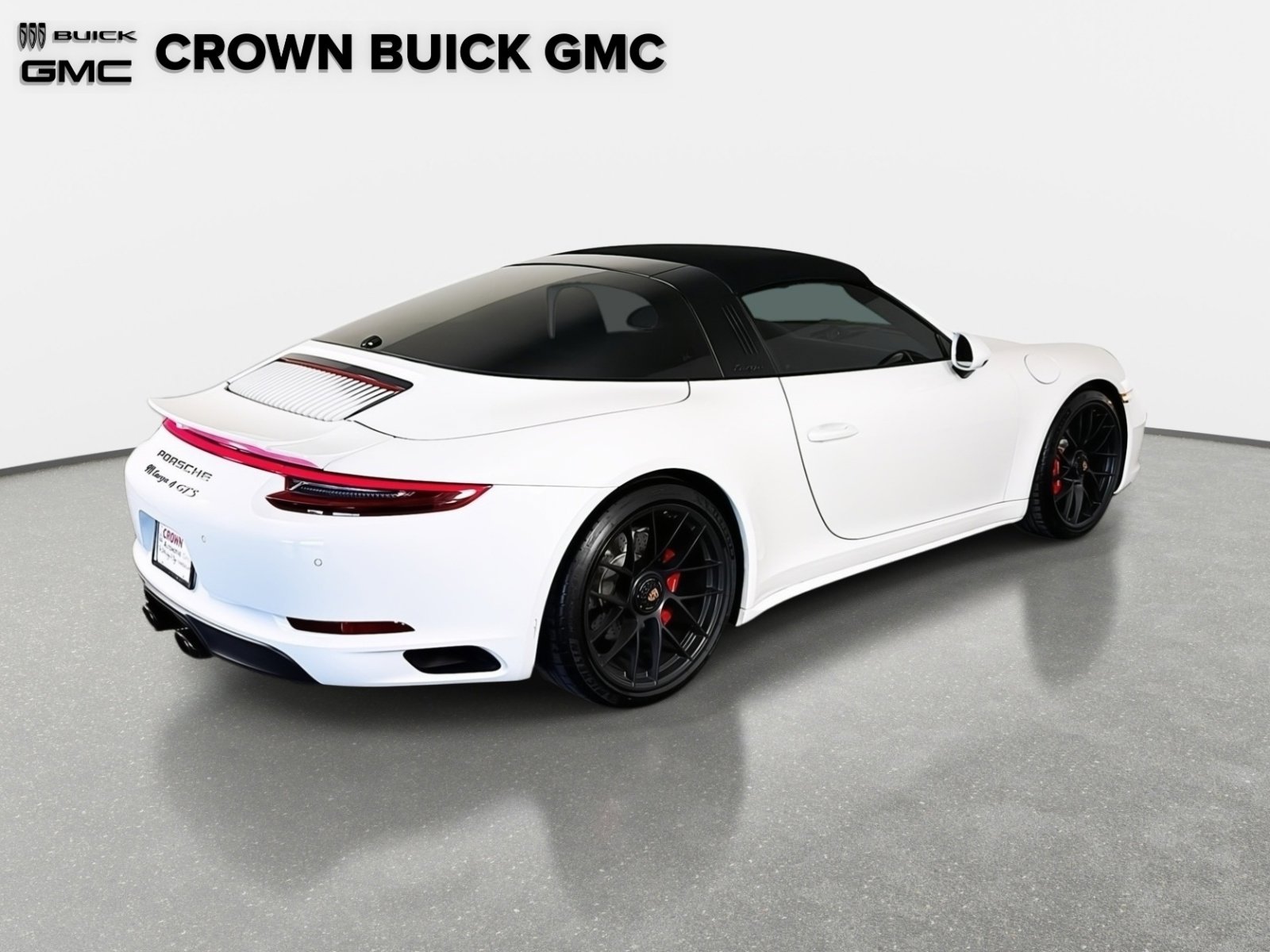 Used 2018 Porsche 911 Targa 4 GTS image 5