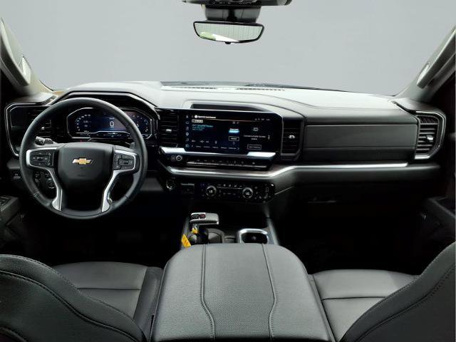 Used 2025 Chevrolet Silverado 1500 LTZ AWD/4WD image 8