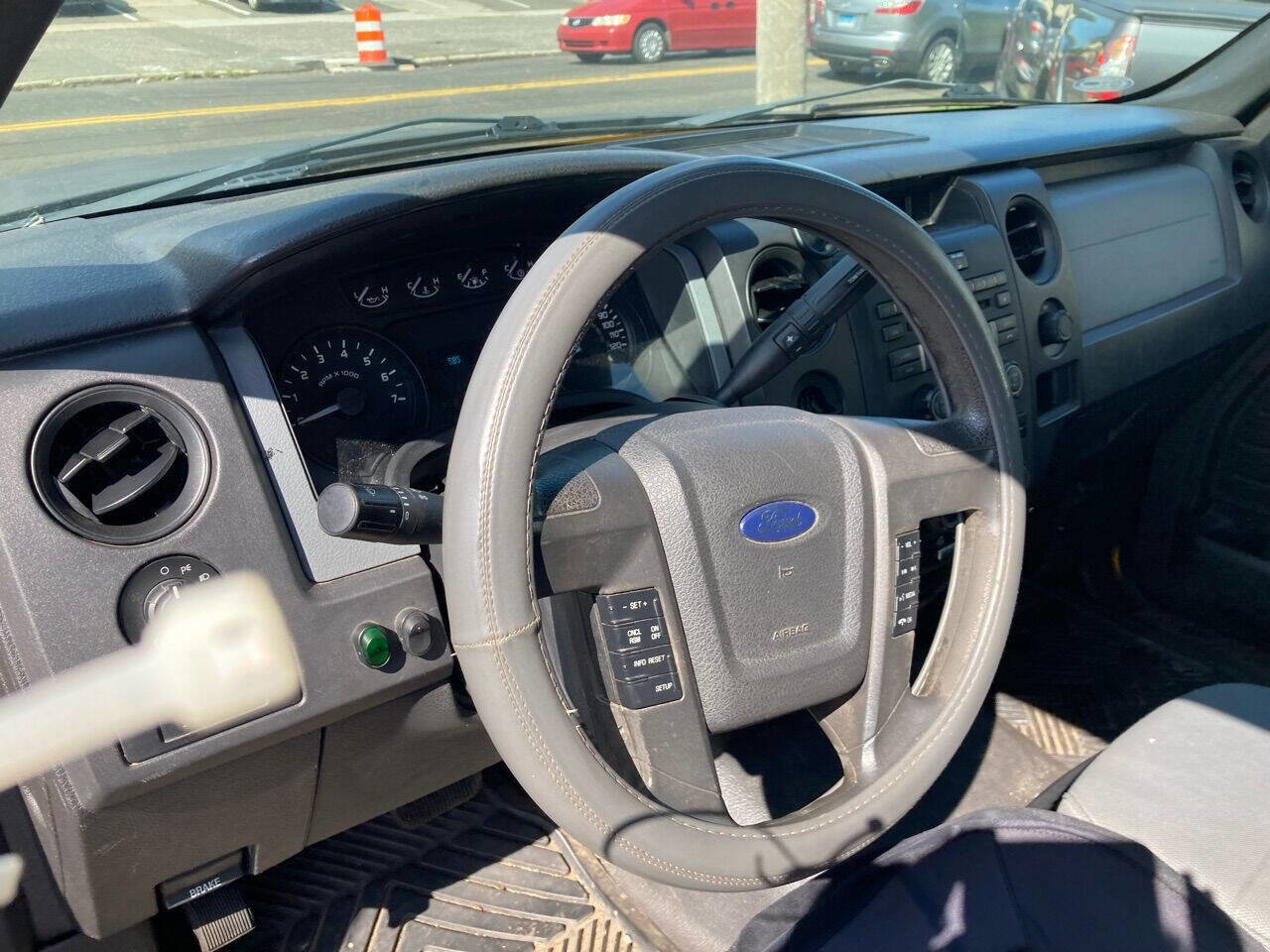 Used 2011 Ford F150 XL w/ HD Payload Pkg image 10