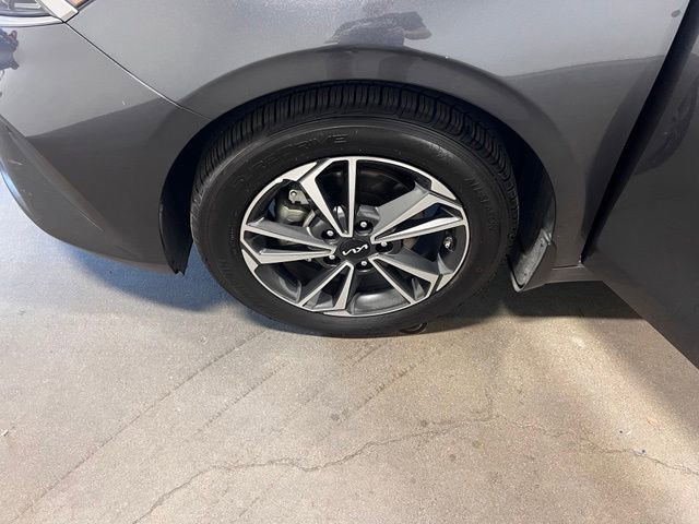 Used 2023 Kia Forte LXS FWD image 30