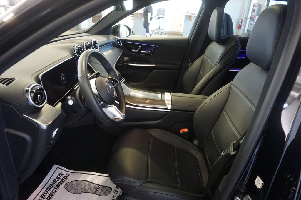 Used 2024 Mercedes-Benz GLC 300 4MATIC image 20