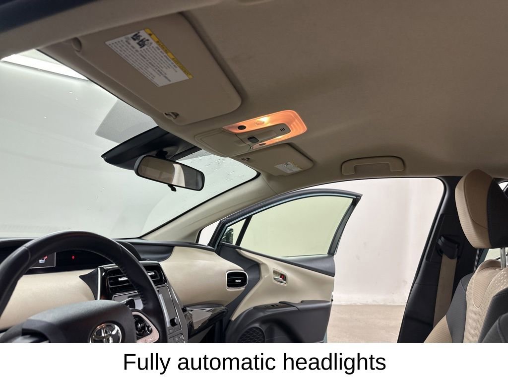 Used 2017 Toyota Prius Three image 31