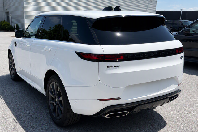 Used 2023 Land Rover Range Rover Sport SE Dynamic AWD/4WD image 2