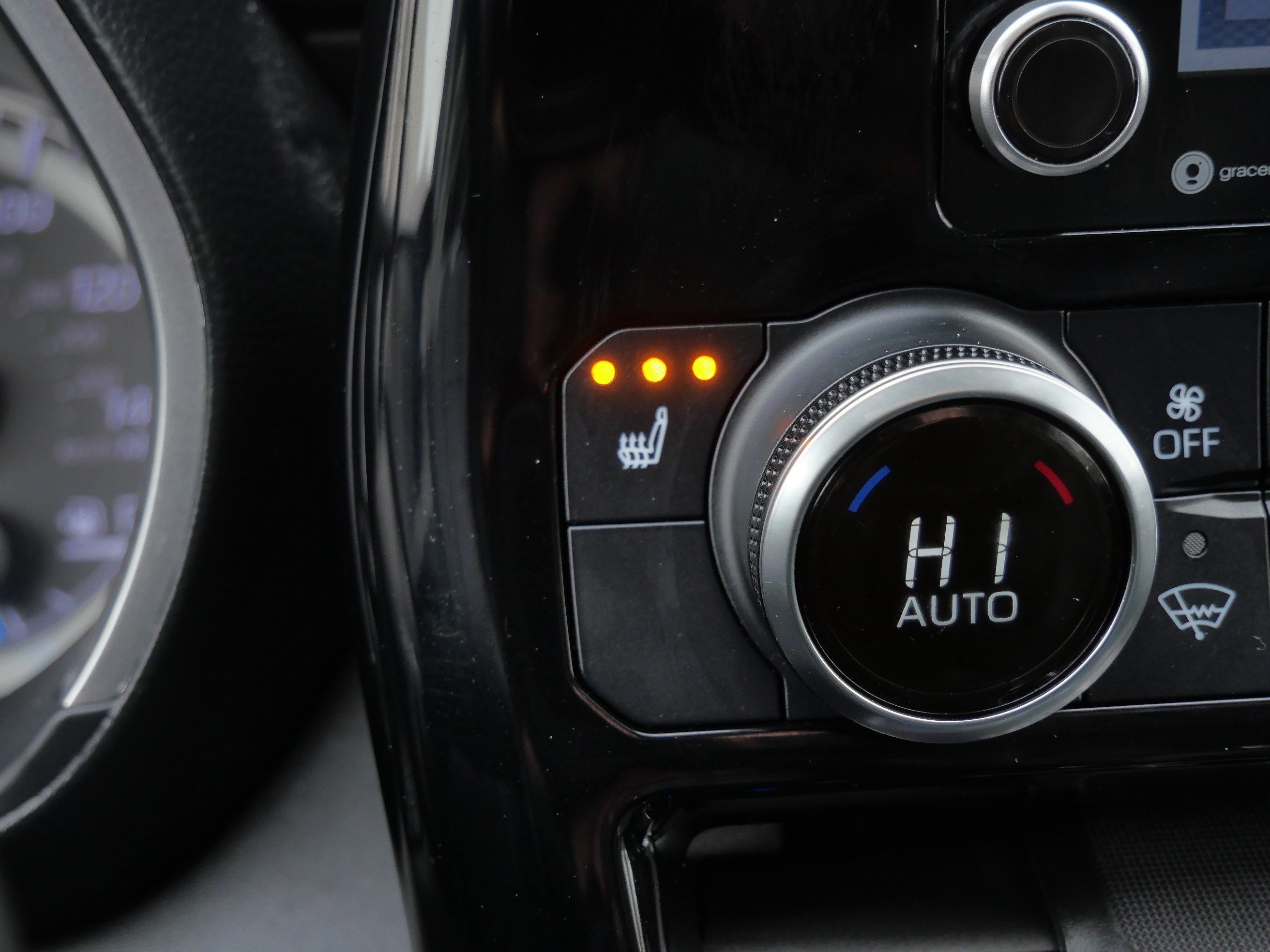 Used 2022 Toyota Highlander XLE image 30