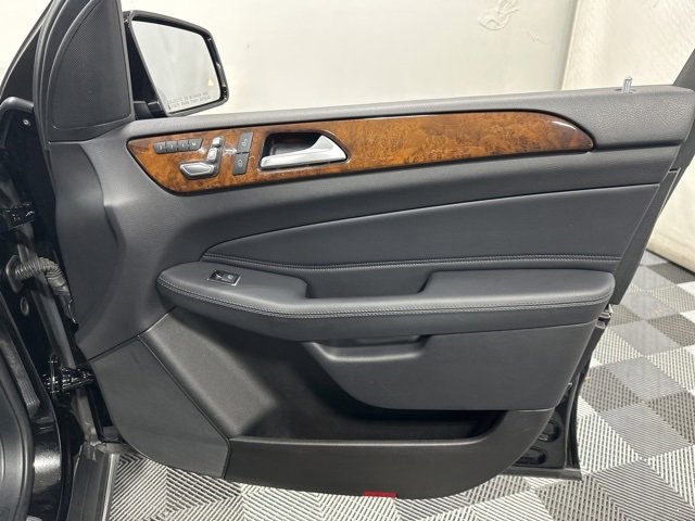 Used 2019 Mercedes-Benz GLS 450 4MATIC image 31