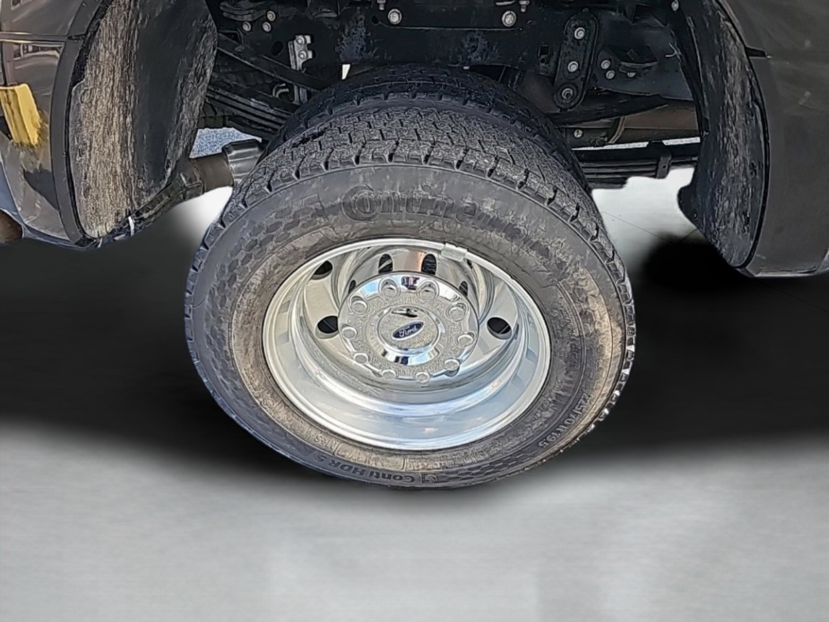 Used 2024 Ford F450 Lariat w/ Chrome Package image 17