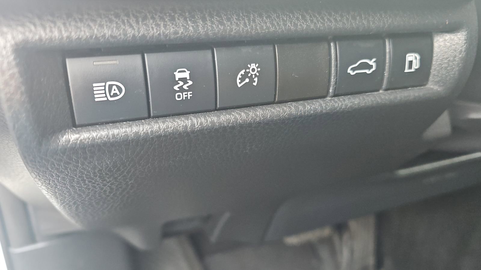 Certified 2025 Toyota Camry LE w/ Convenience Package FWD image 22