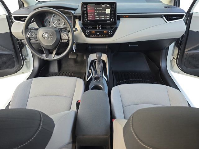 Used 2021 Toyota Corolla LE image 9