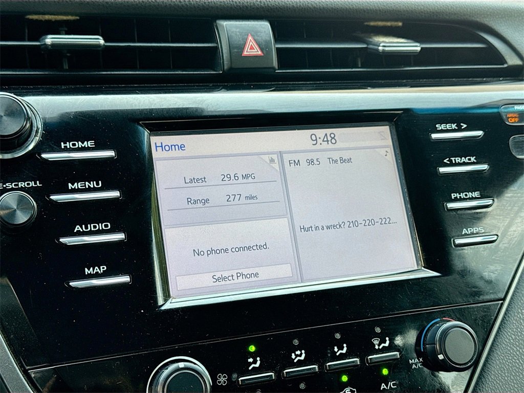 Used 2020 Toyota Camry LE image 14