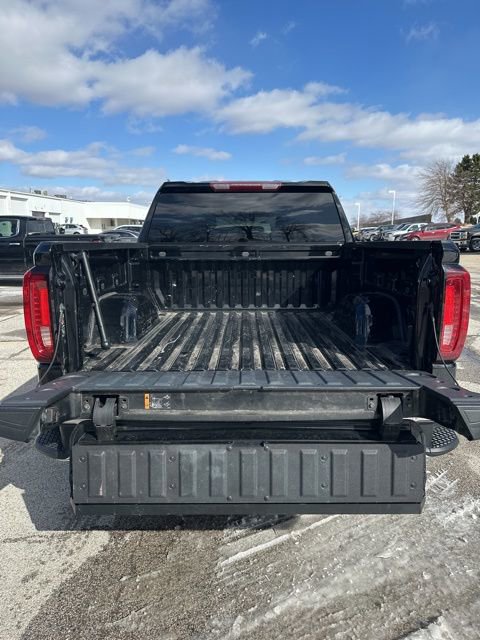 Used 2022 GMC Sierra 1500 SLT w/ SLT Premium Package AWD/4WD image 7