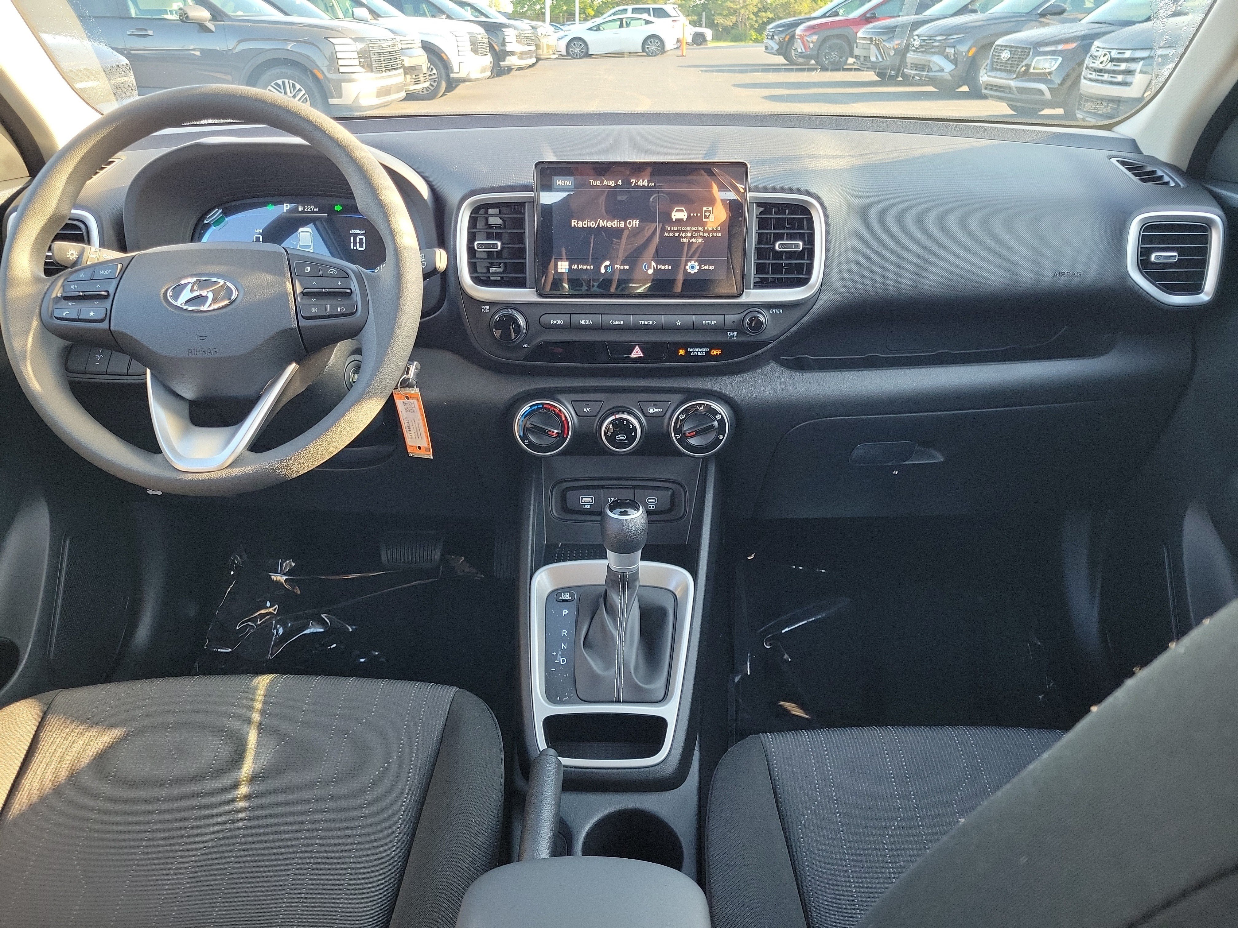 New 2026 Hyundai Venue SE FWD image 7