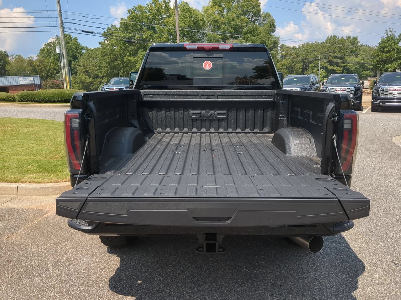 New 2026 GMC Sierra 2500 AT4 w/ AT4 Premium Plus Package AWD/4WD image 27