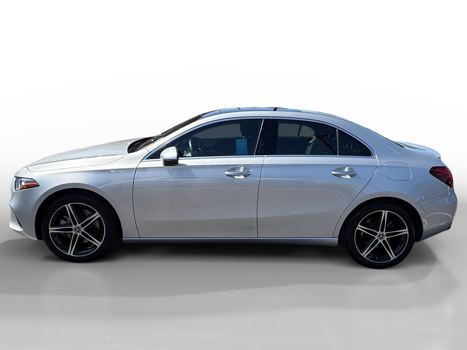 Used 2019 Mercedes-Benz A 220 4MATIC image 2