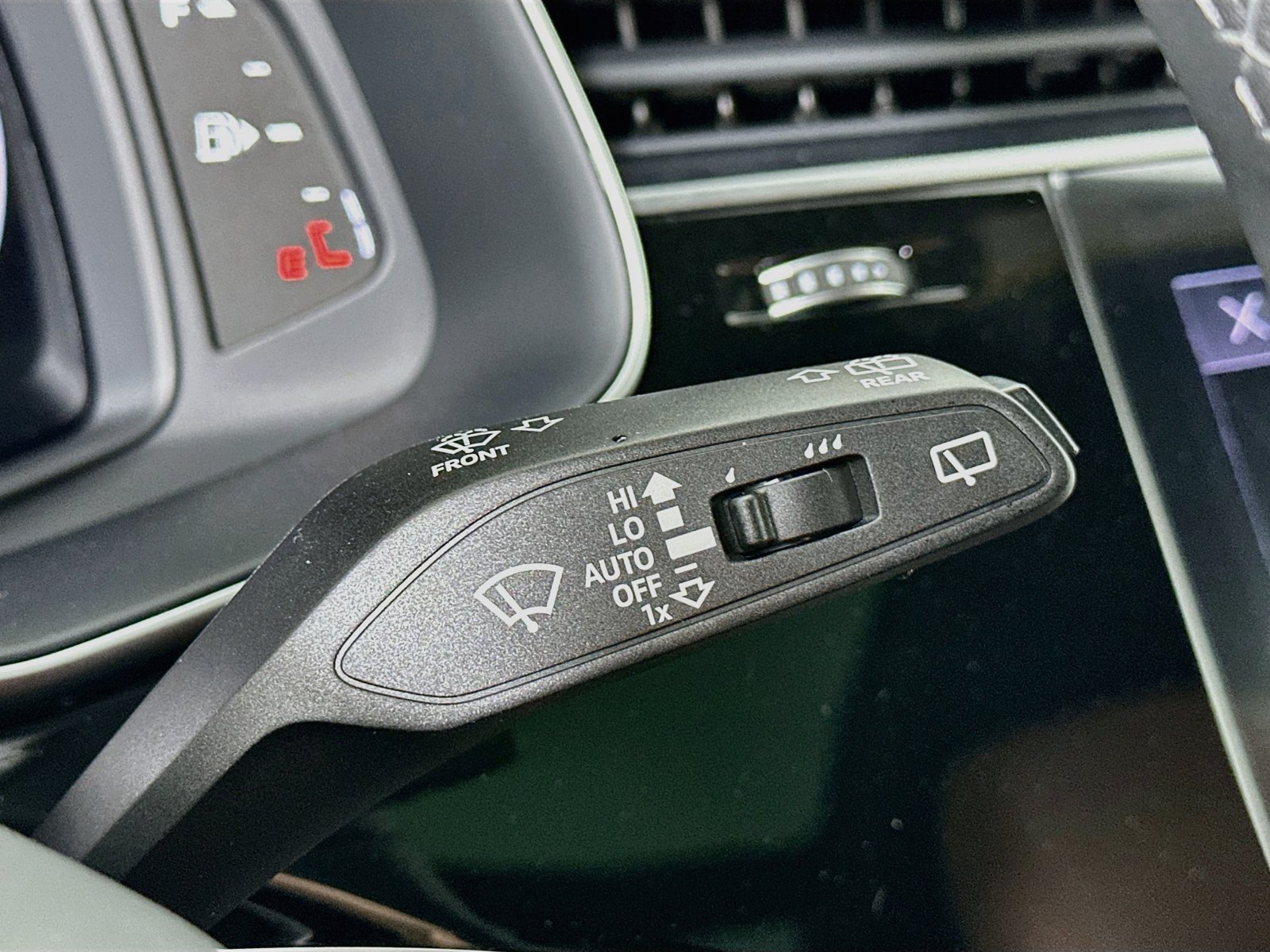 New 2027 Audi Q8 Premium Plus AWD/4WD image 21