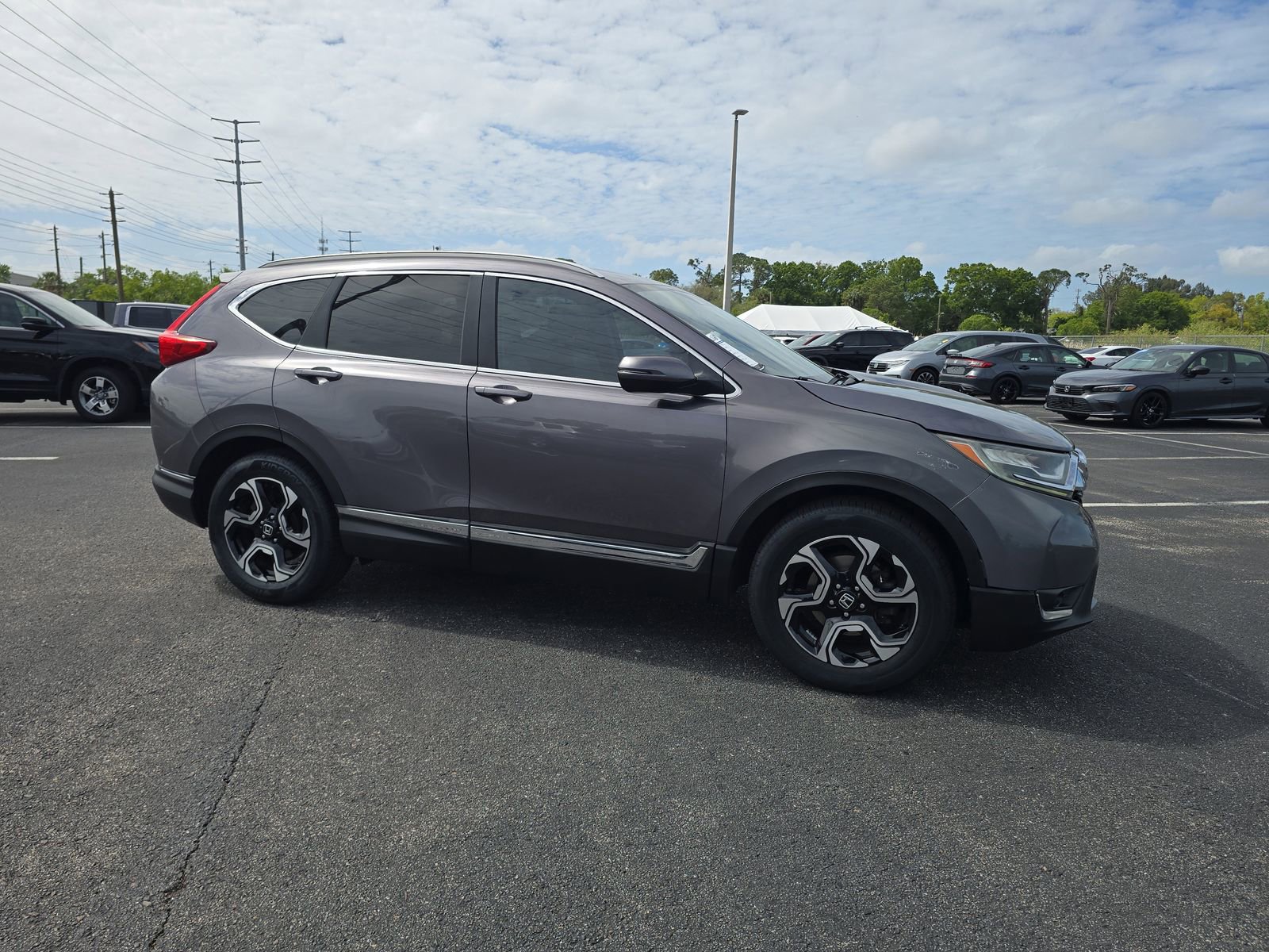 Used 2018 Honda CR-V Touring image 2