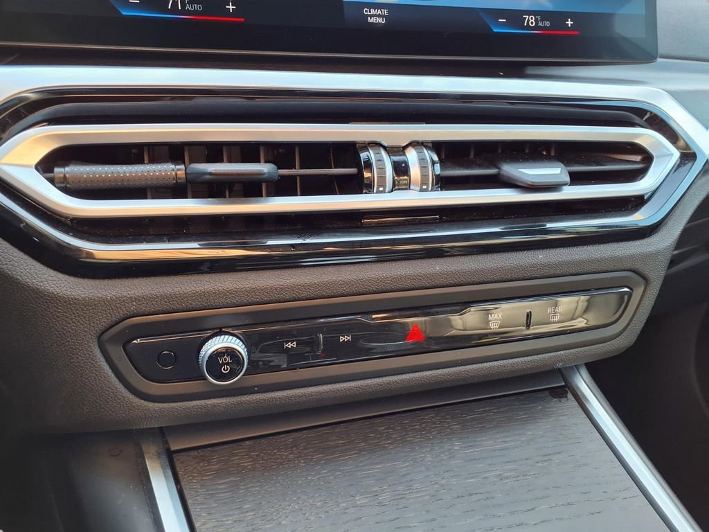 Used 2024 BMW 330e 330e iPerformance image 8