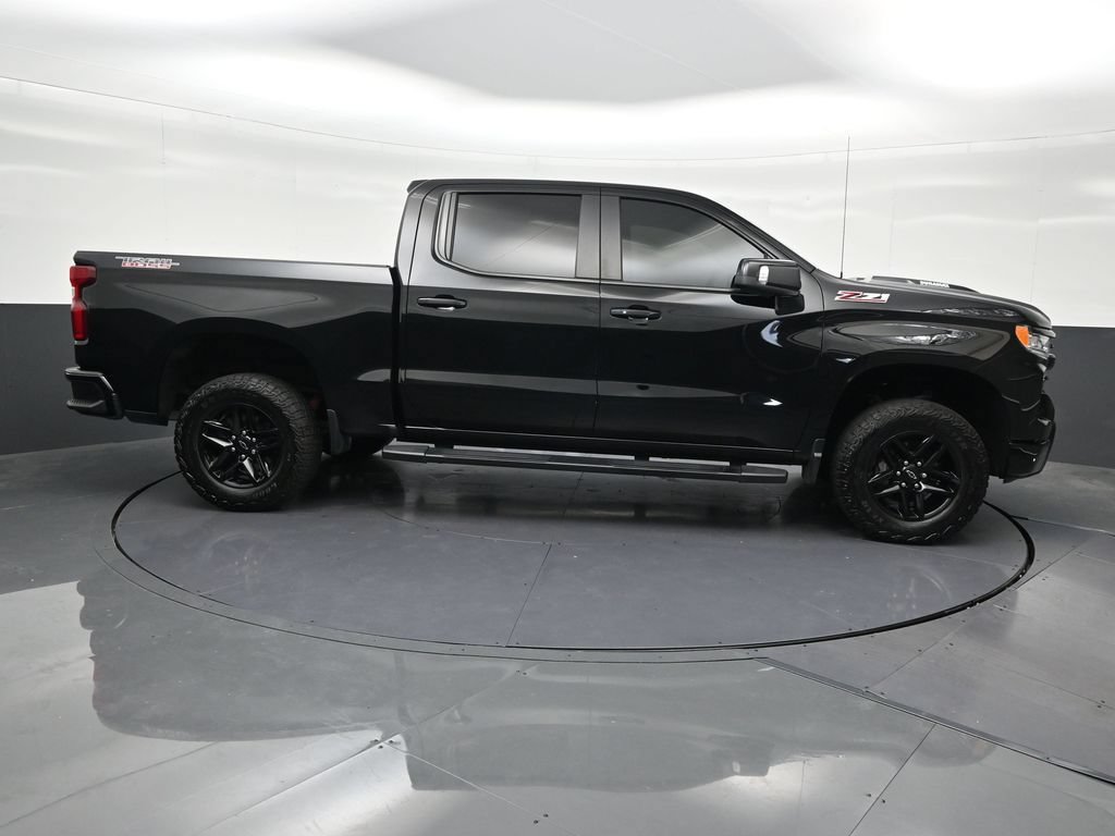 Used 2024 Chevrolet Silverado 1500 LT Trail Boss w/ LT Trail Boss Premium Package AWD/4WD image 7
