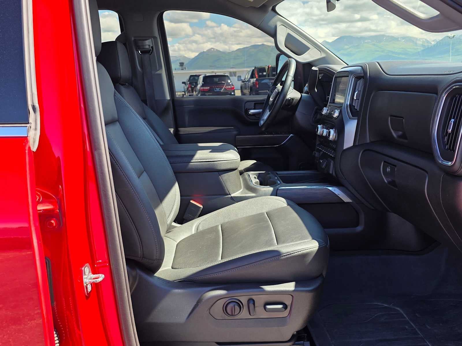 Used 2023 GMC Sierra 2500 SLT w/ SLT Premium Package AWD/4WD image 11