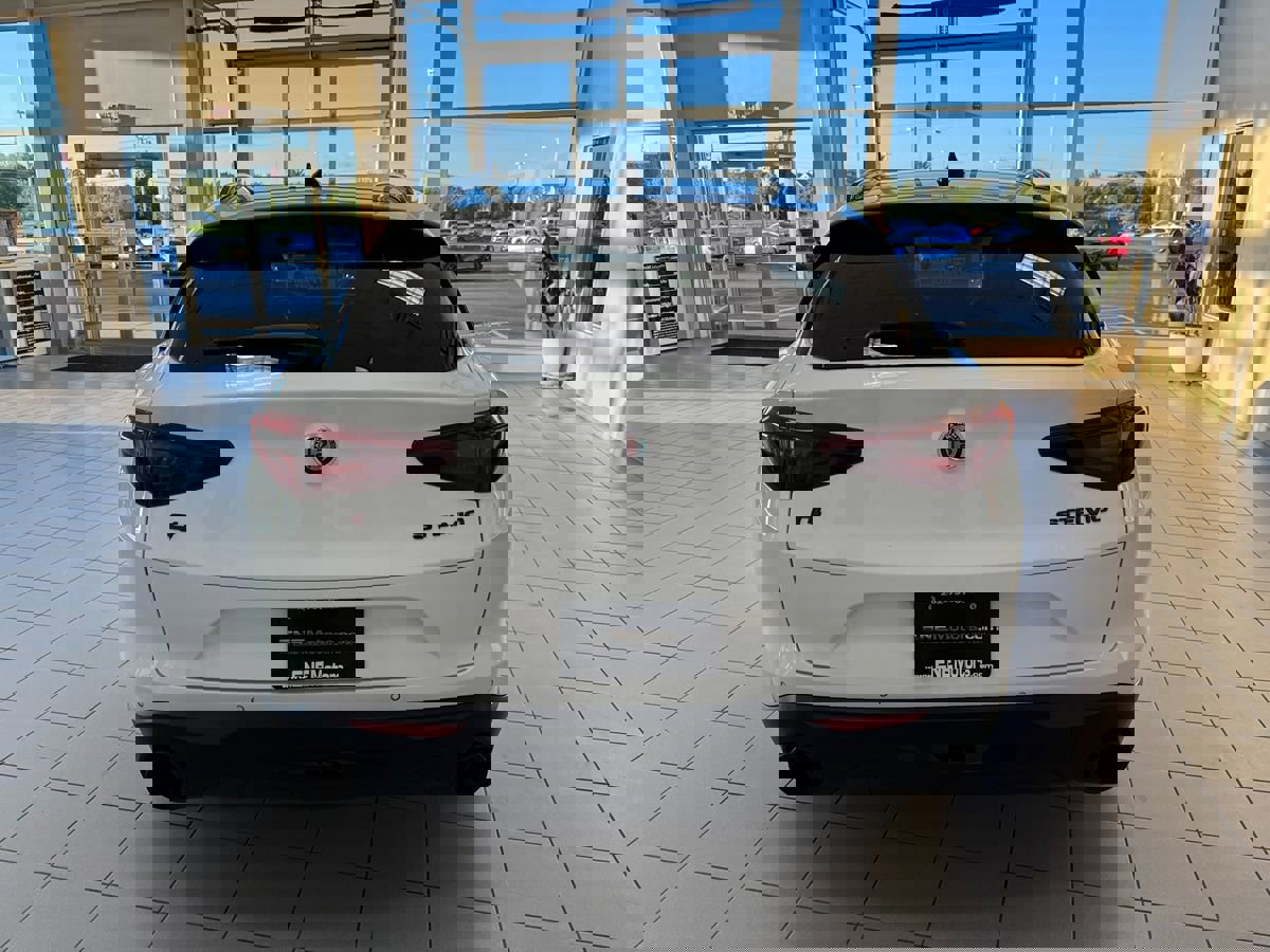 Used 2019 Alfa Romeo Stelvio Ti Sport w/ Quick Order Package 22S Sport image 5