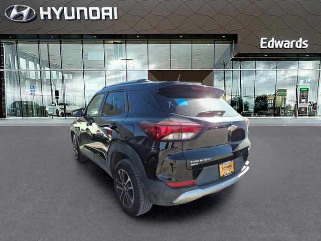 Used 2025 Chevrolet TrailBlazer LT image 3