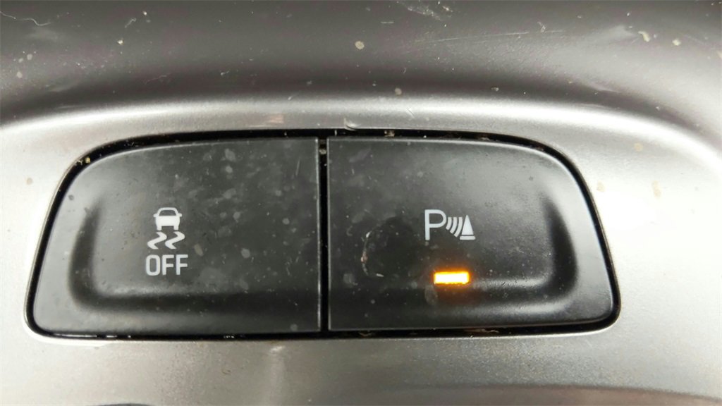 Used 2022 Chevrolet Malibu LT image 27