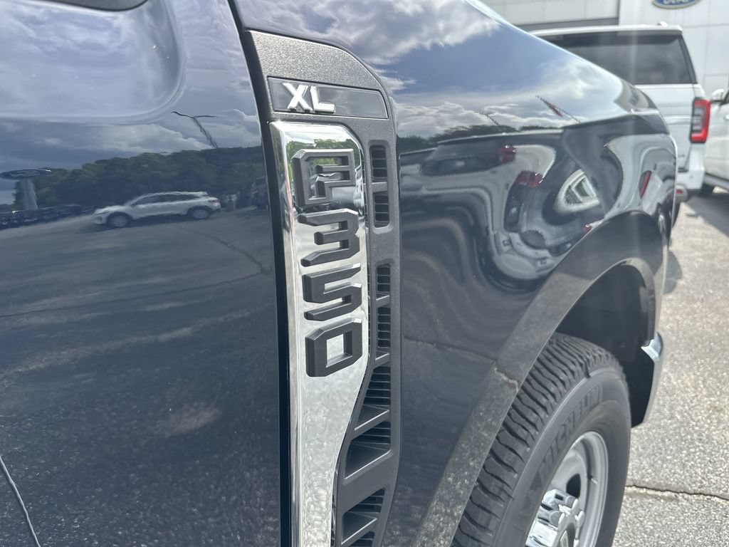 New 2025 Ford F350 XL w/ XL Driver Assist Package RWD image 17