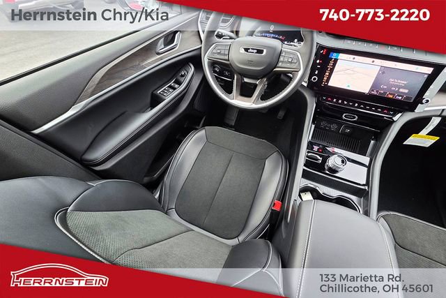 New 2026 Jeep Grand Cherokee Laredo image 10