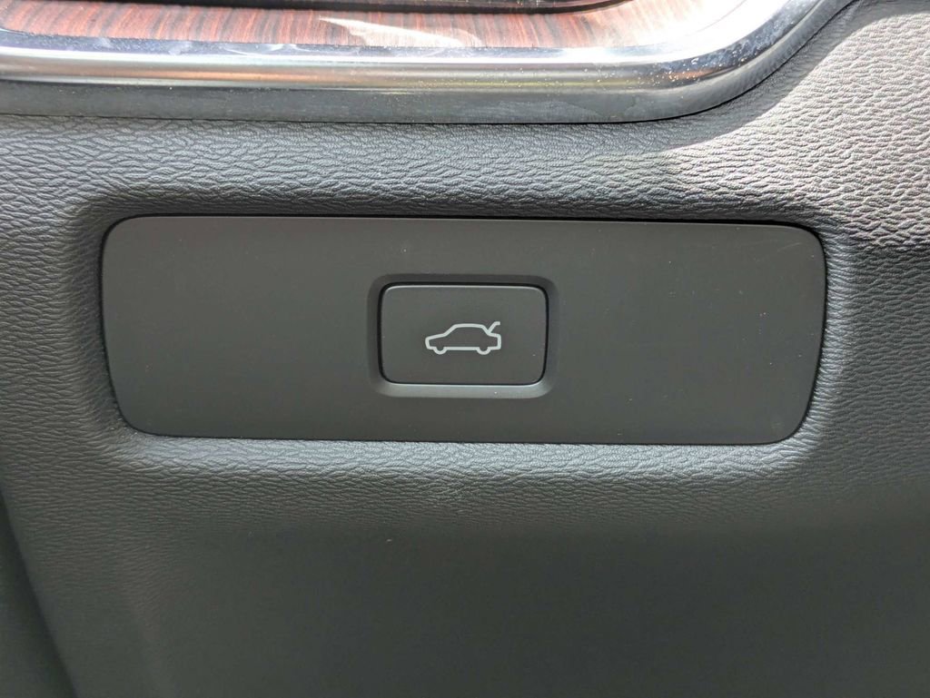 Certified 2023 Volvo S60 B5 Plus w/ Climate Package AWD/4WD image 30
