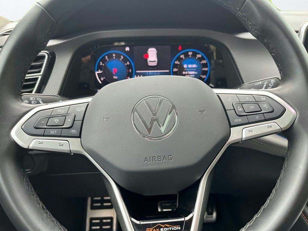 Certified 2024 Volkswagen Atlas Peak Edition SE AWD/4WD image 20