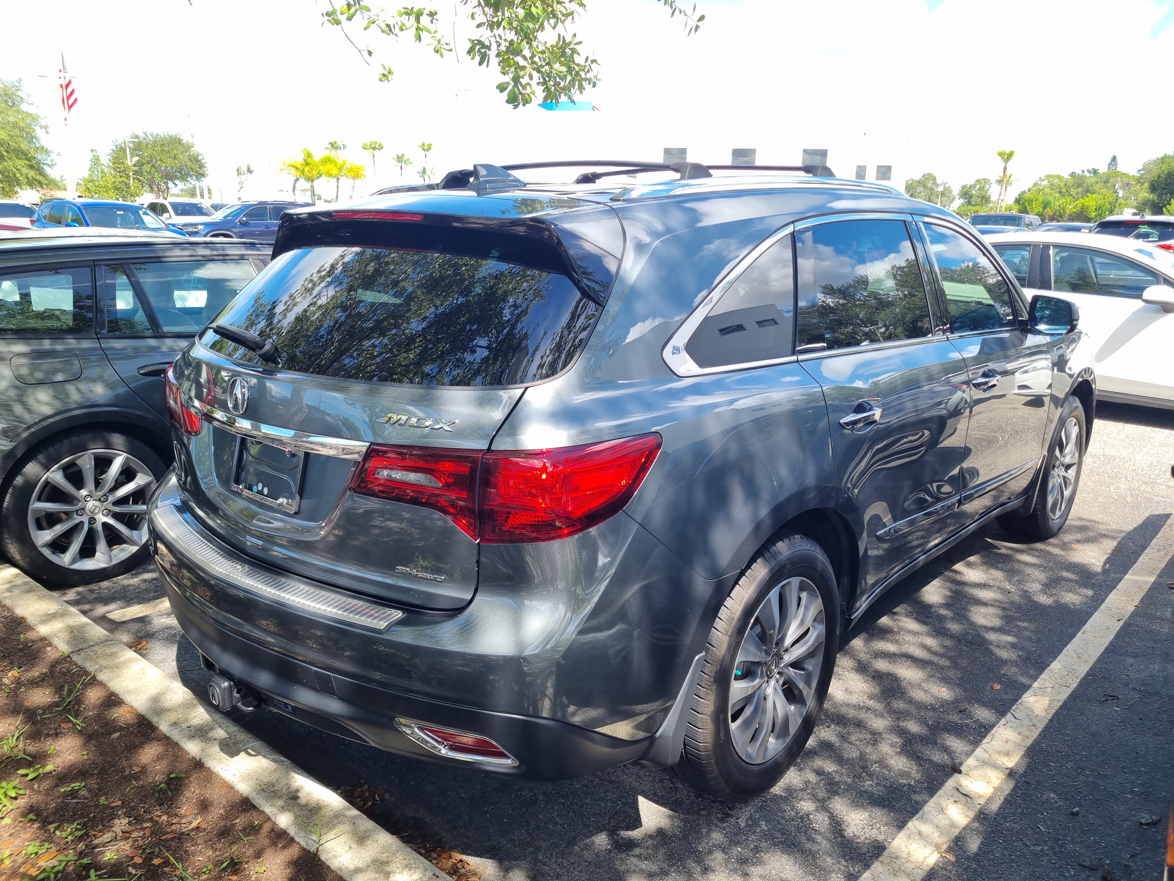 Used 2014 Acura MDX w/ Technology Package AWD/4WD image 10