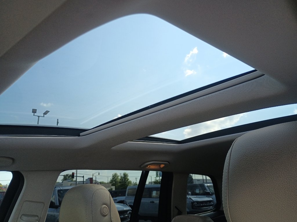 Used 2018 Mercedes-Benz GLS 450 4MATIC image 37