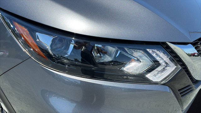 Used 2022 Nissan Rogue Sport SL AWD/4WD image 26