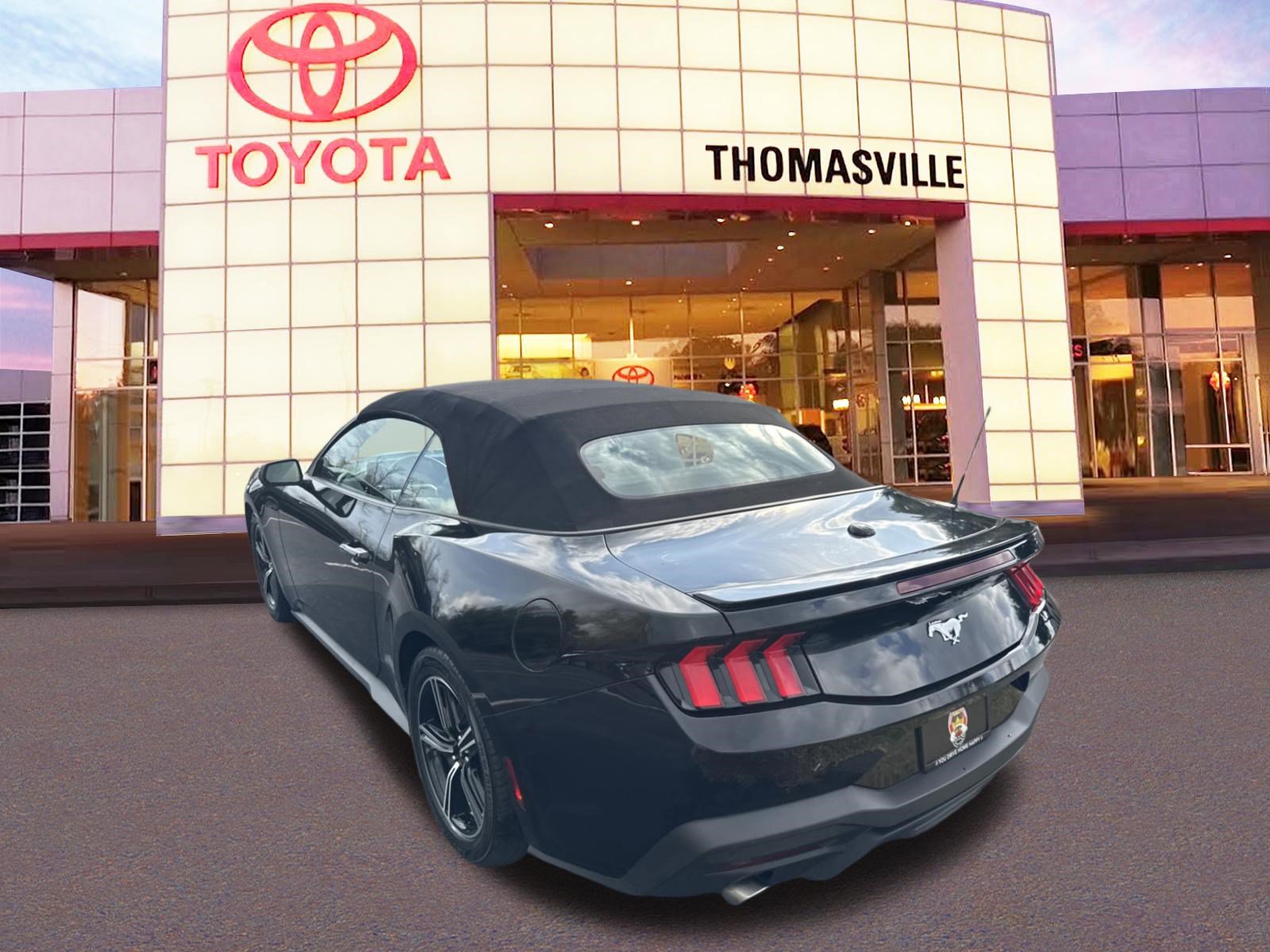 Used 2024 Ford Mustang Premium image 7