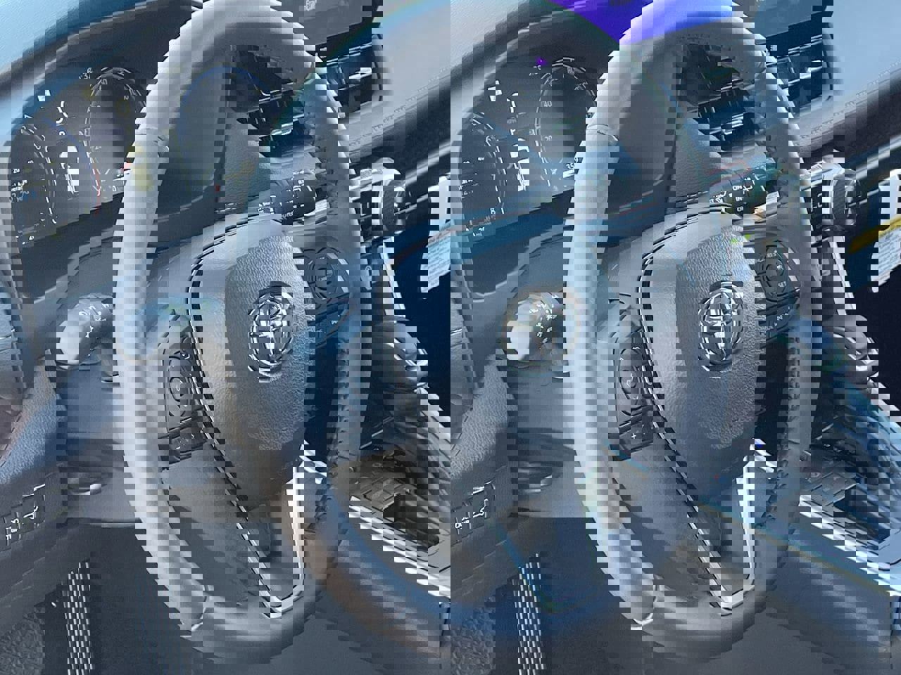 New 2025 Toyota RAV4 Limited image 13