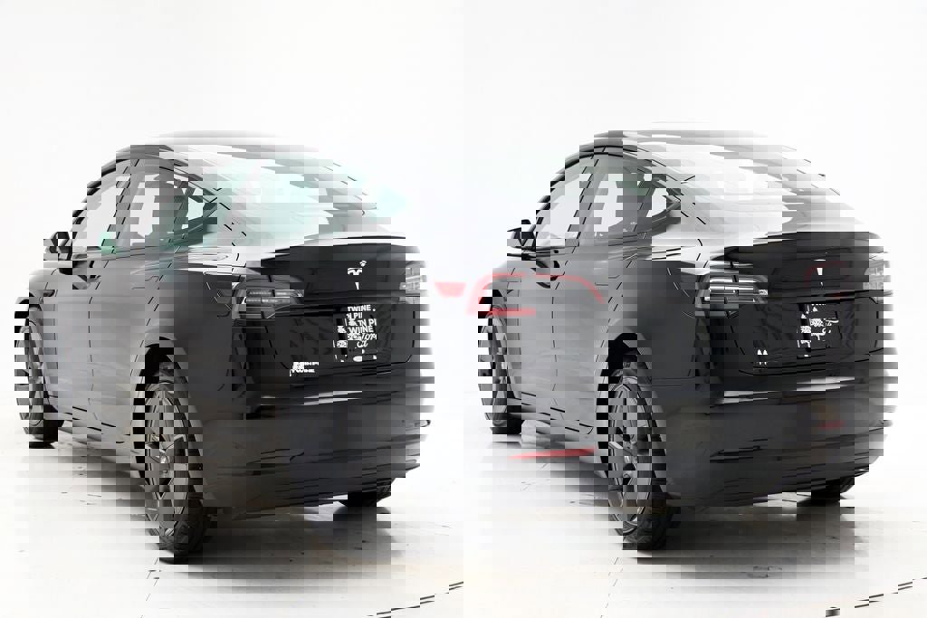 Used 2023 Tesla Model 3 Standard Range image 6