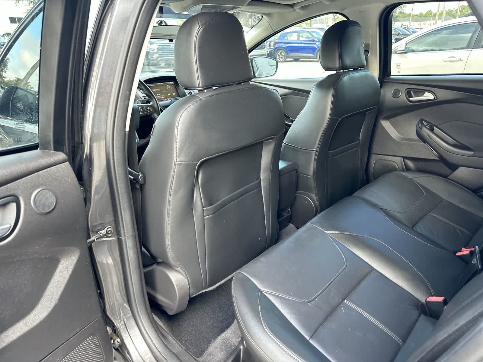 Used 2015 Ford Focus Titanium FWD image 17